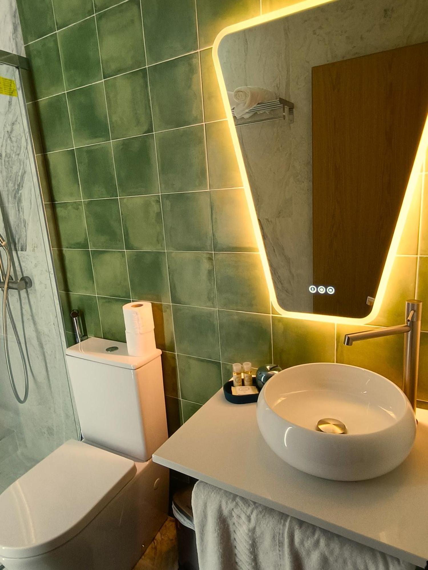 Quinta Padre Lobo Guest House ซังตามาเรีย ดา เฟย์รา ภายนอก รูปภาพ