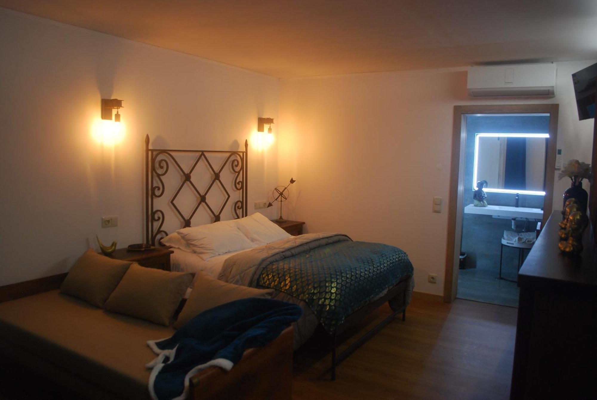 Quinta Padre Lobo Guest House ซังตามาเรีย ดา เฟย์รา ภายนอก รูปภาพ