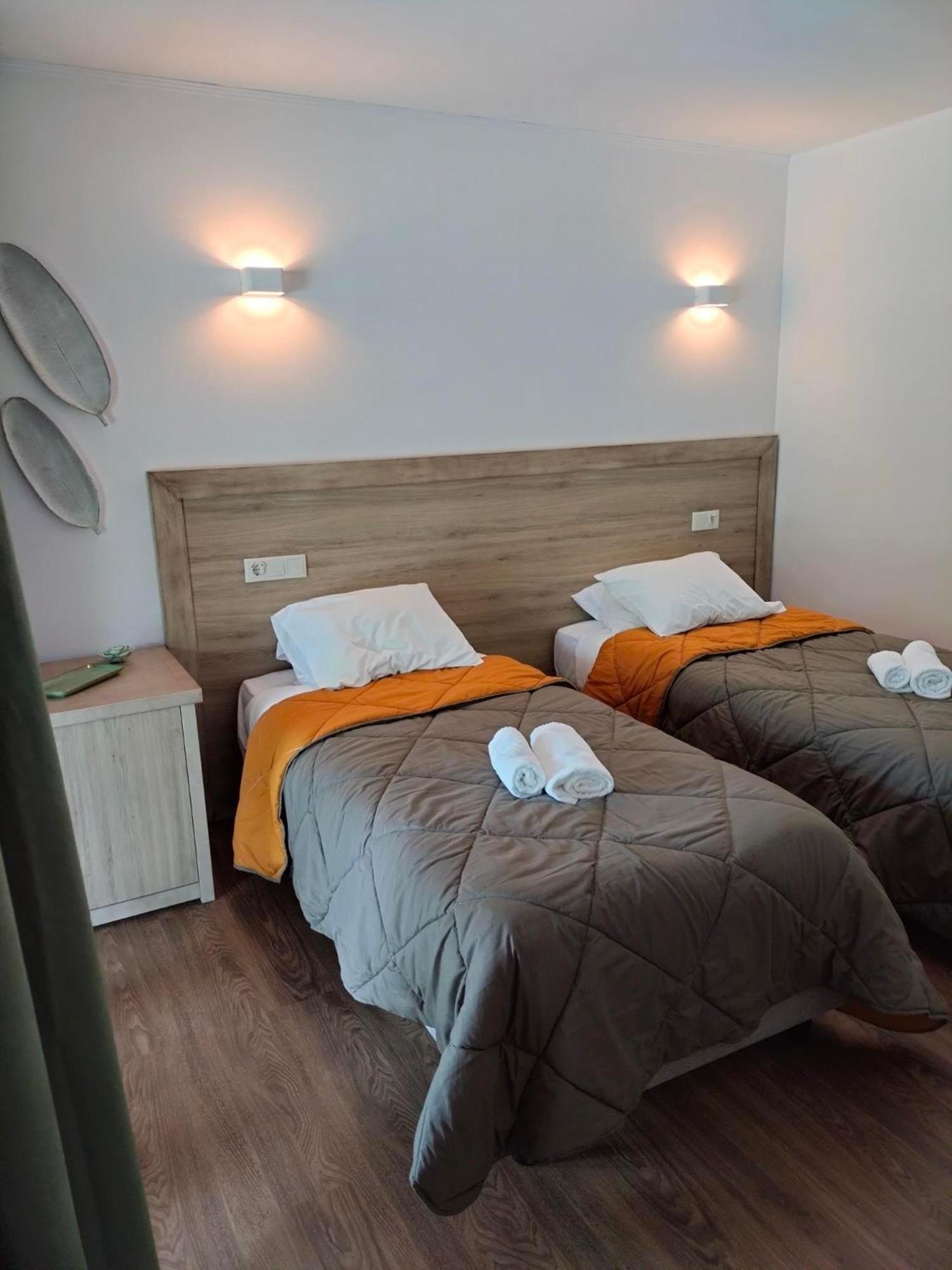 Quinta Padre Lobo Guest House ซังตามาเรีย ดา เฟย์รา ห้อง รูปภาพ